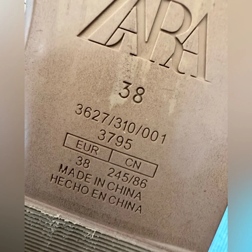 Zara Vinyl Slide Sandals Size 38 - Picture 6 of 7